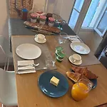 Room Near Nice Port In A Shared Apartment